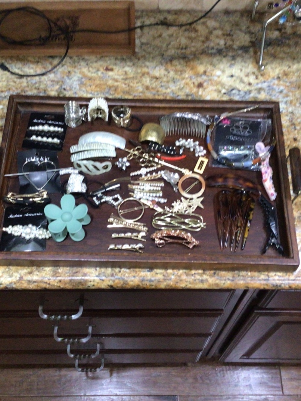 Tray of fashion hair Accessories. Some are Vintage all in great shape.